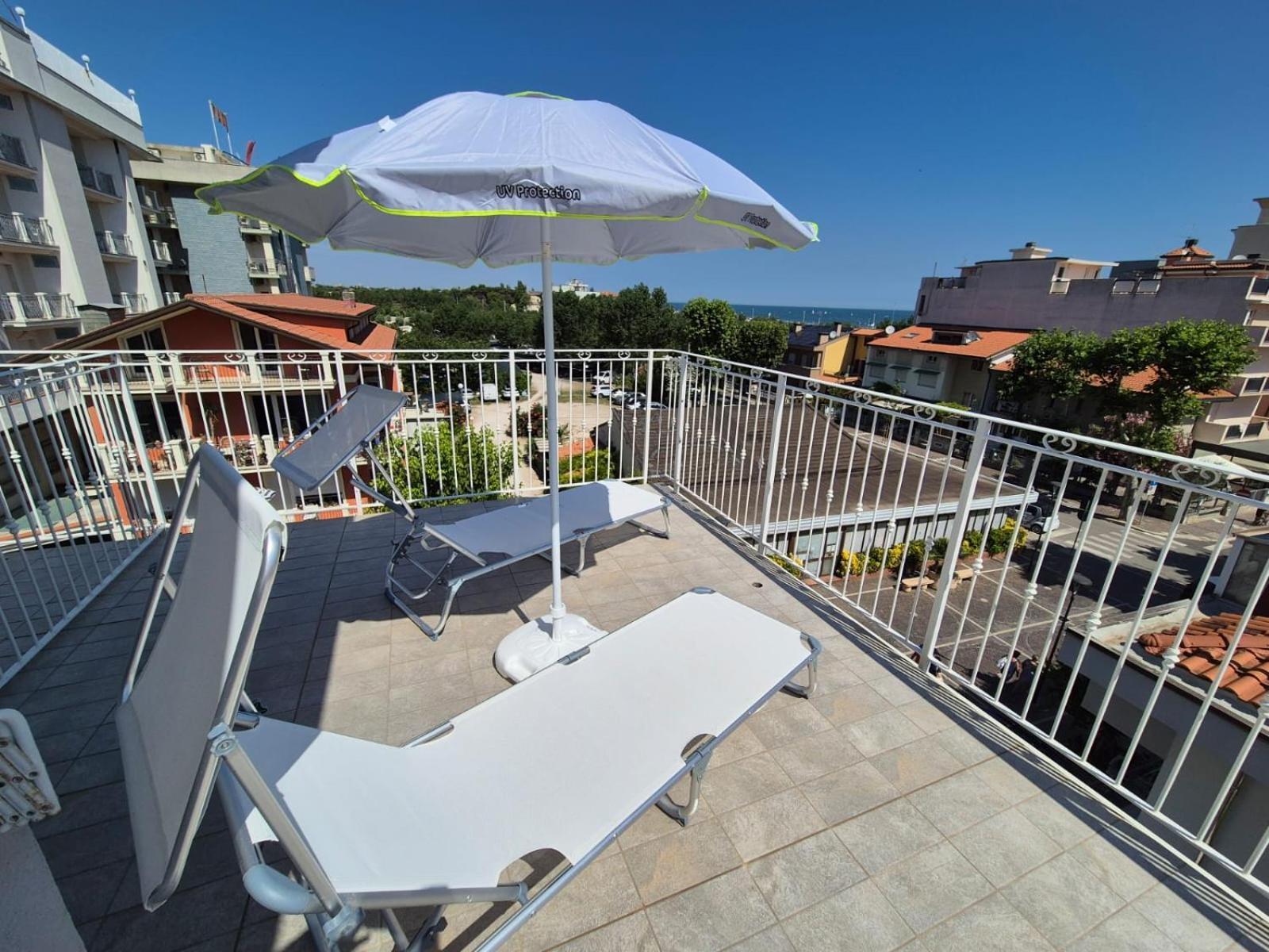 Hotel Rex Misano Adriatico Exterior photo