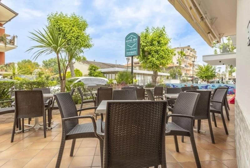 Hotel Rex Misano Adriatico Exterior photo